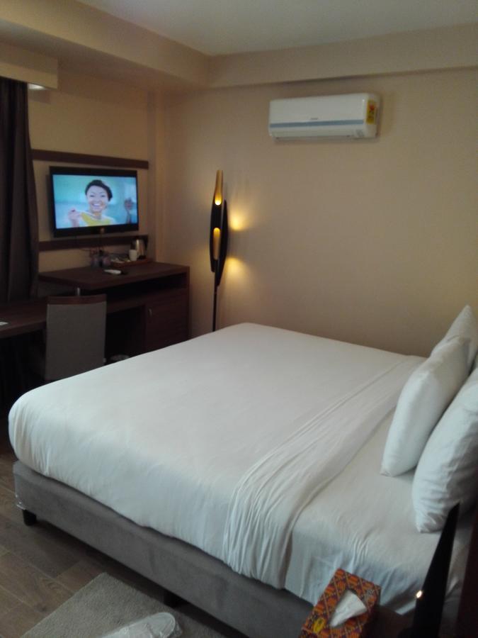 Ah Hotel And Conferences Madina Exterior photo